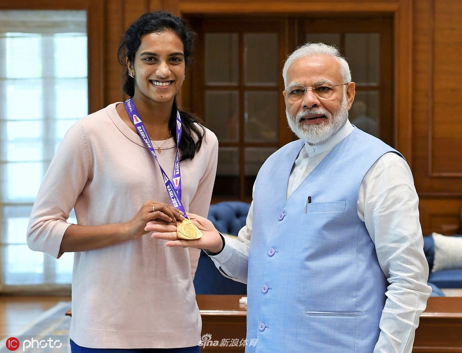 日本羽毛球队完胜韩国羽毛球队,辛杜送出助攻 日本羽毛球队完胜韩国羽毛球队,辛杜送出助攻