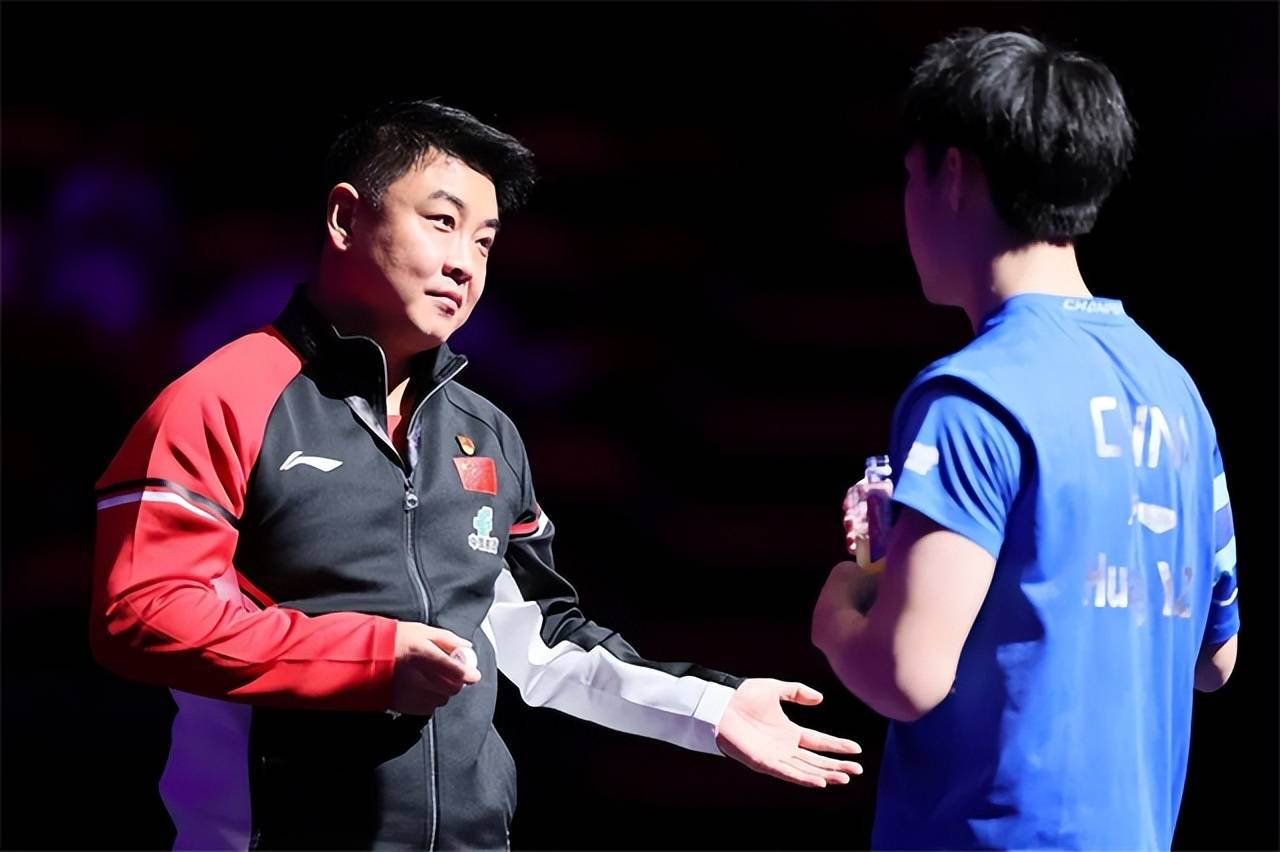 中国乒乓球队强势瑞典乒乓球队，王皓统治全场