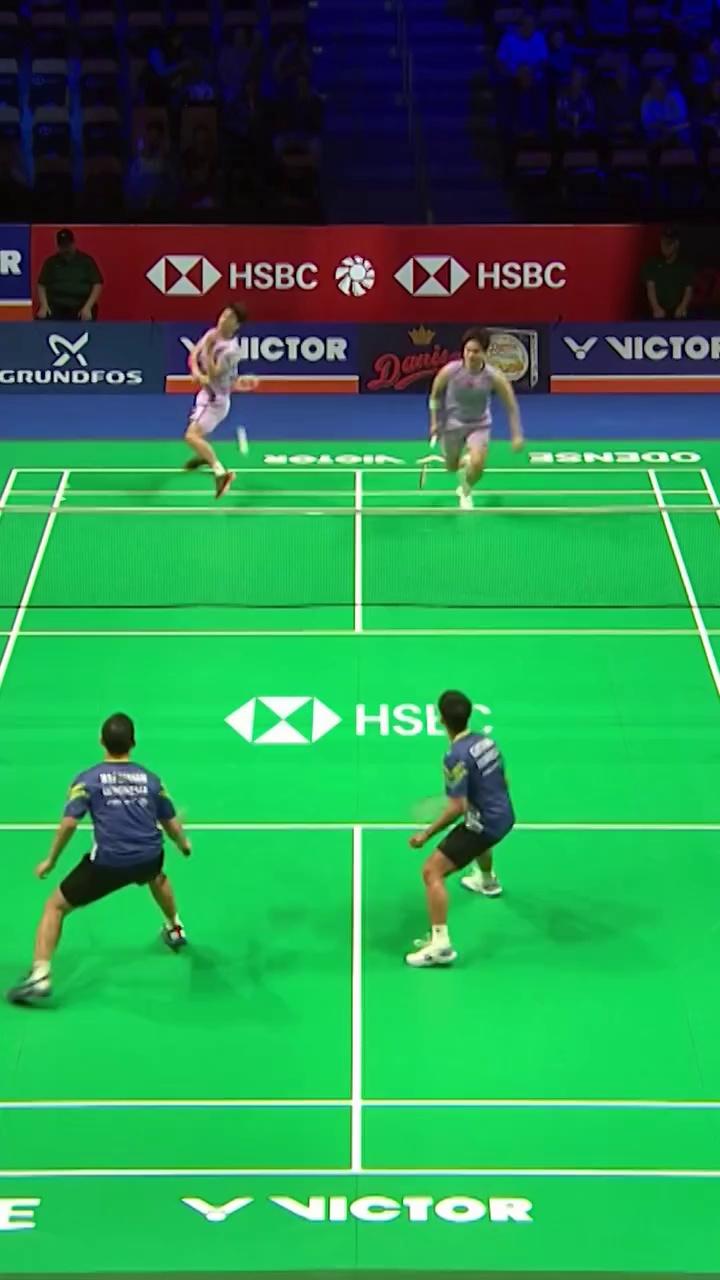 印尼羽毛球队鏖战泰国羽毛球队,林丹制霸全场 印尼羽毛球队鏖战泰国羽毛球队,林丹制霸全场