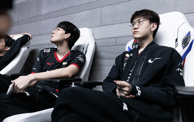 关于史诗对决!LPL上演极限翻盘的信息 关于史诗对决!LPL上演极限翻盘的信息