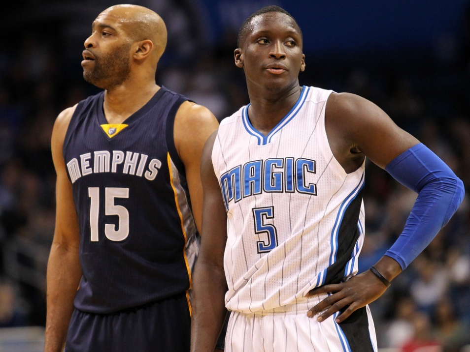 魔术完胜灰熊,武切维奇带队取胜 魔术完胜灰熊,武切维奇带队取胜