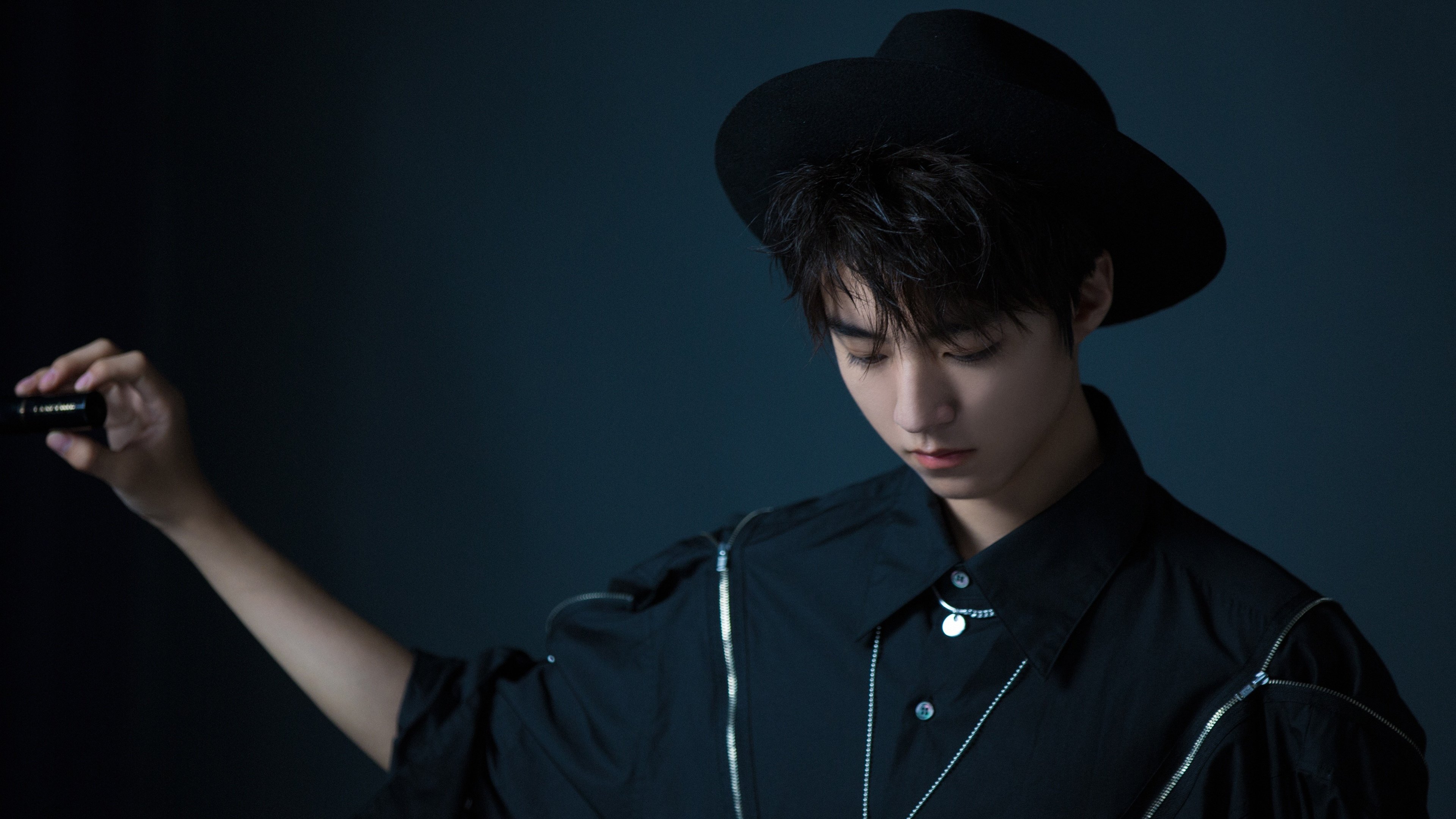 德罗赞教科书级表现引领开拓者力克快船，团队篮球诠释胜利哲学