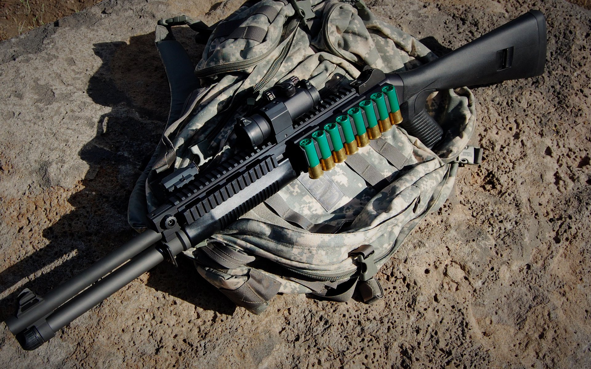 面对卫冕冠军的窒息防守，塔图姆用最古典的方式赢下关键战