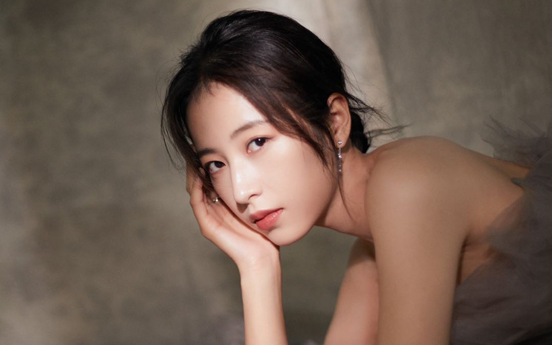 莱万一击定乾坤，寒门战术如何让摩纳哥的利刃刺穿巴黎金甲