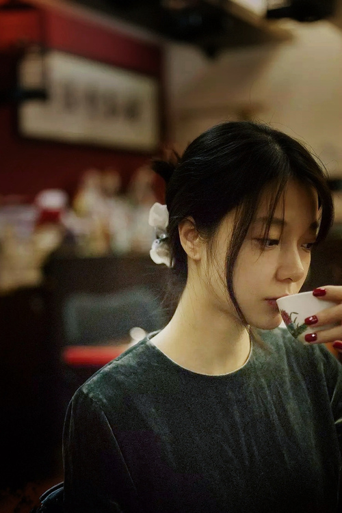 当美加墨的夜空被篮球点燃，文班亚马在世界杯之夜的教科书式叙事